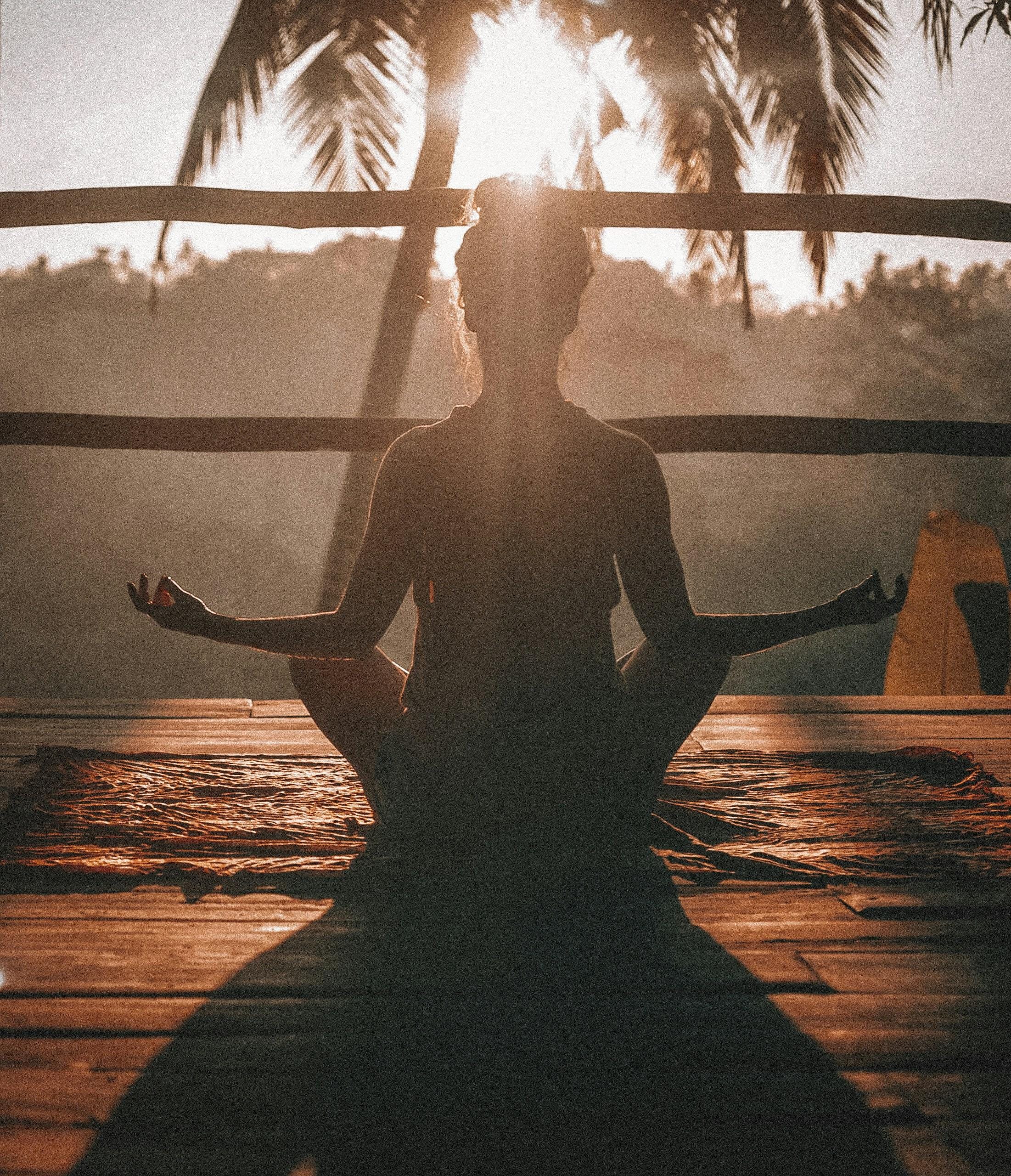 5) Practice ⁤Mindfulness and ‍Stress-Reduction ⁣Techniques